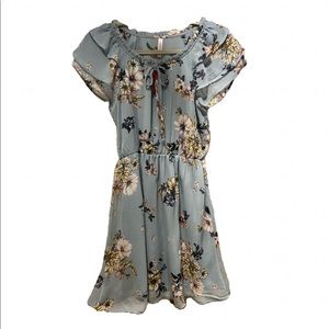 women’s light blue floral ruffled sleeve dress xsmall